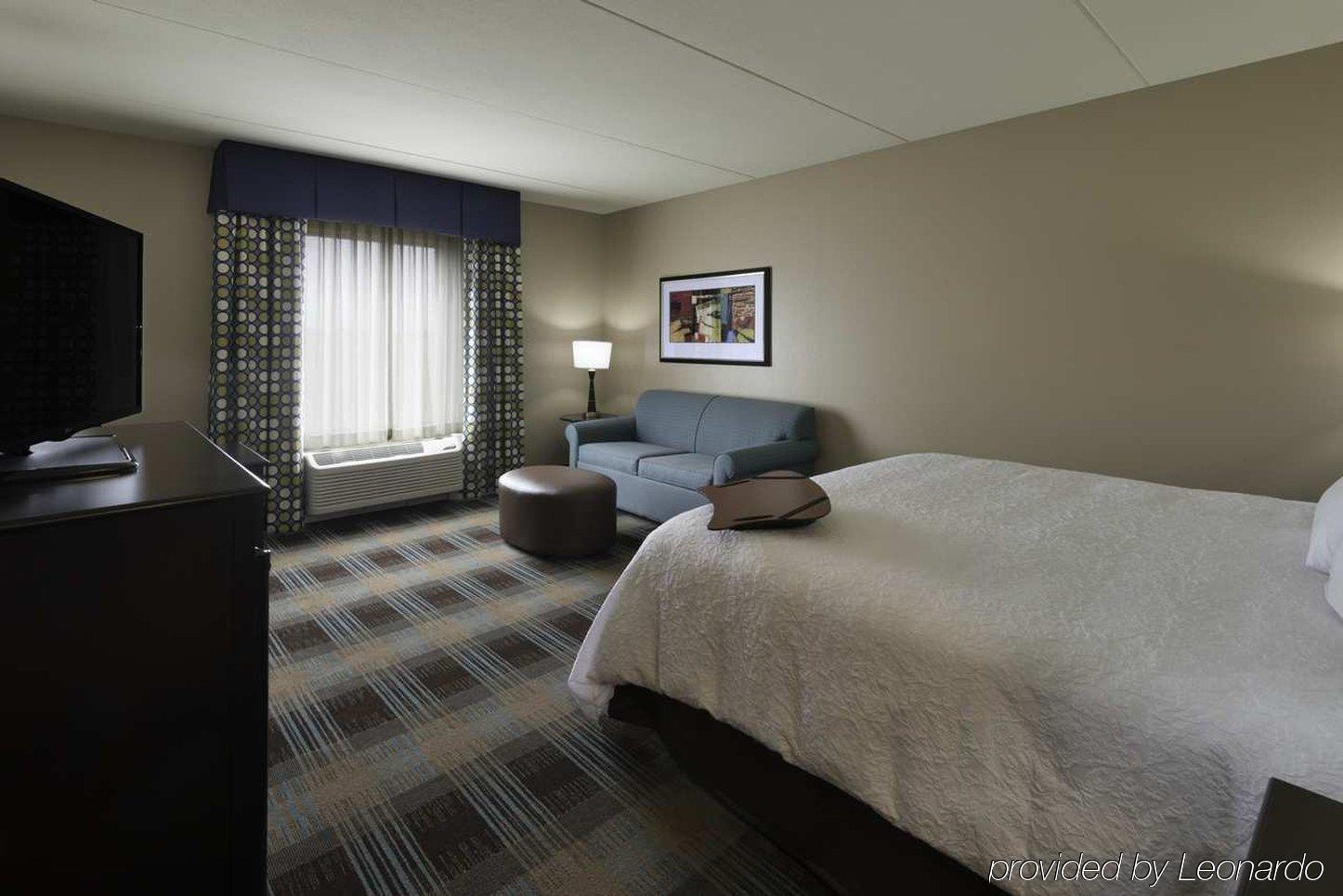 Baymont By Wyndham Clarksville Northeast Exterior photo