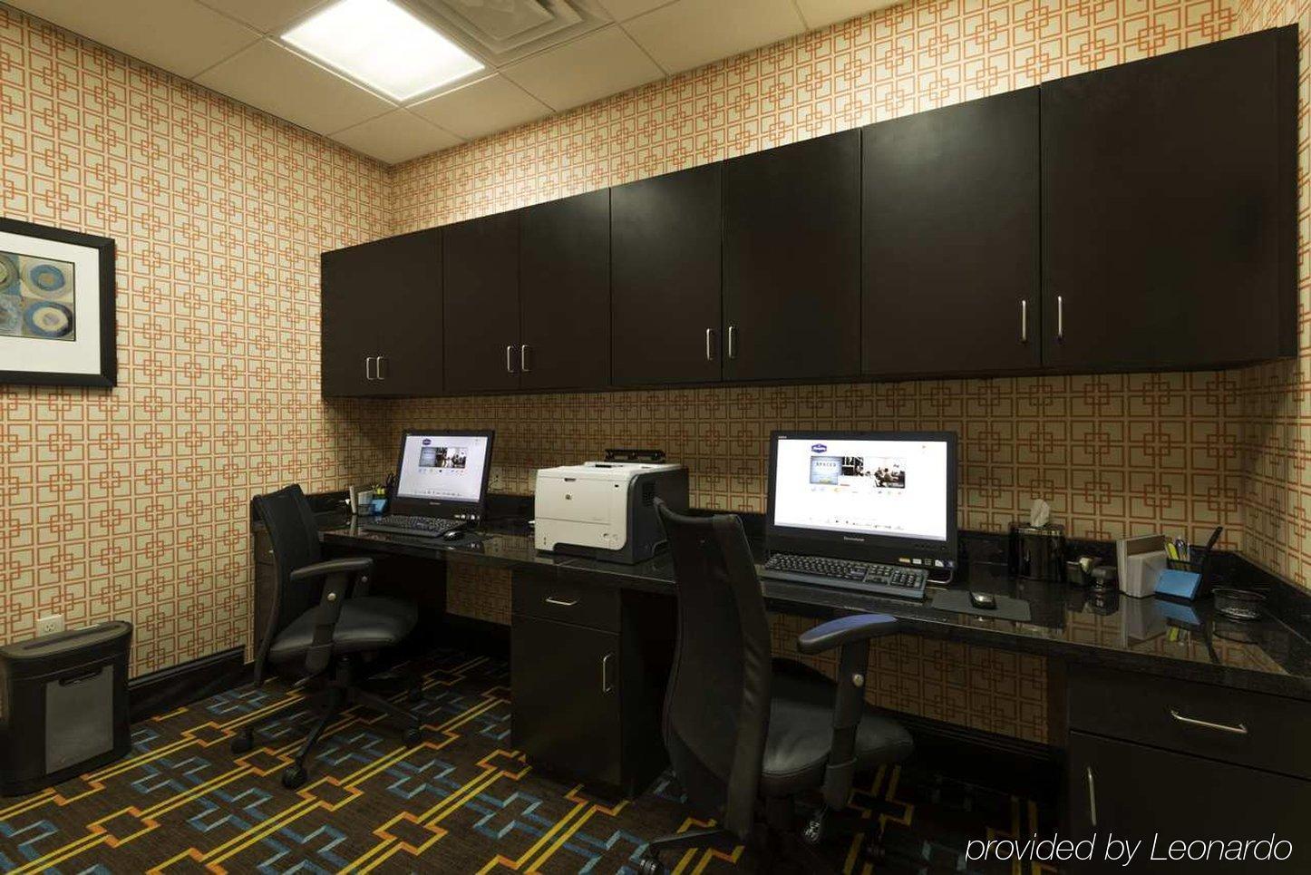 Baymont By Wyndham Clarksville Northeast Exterior photo